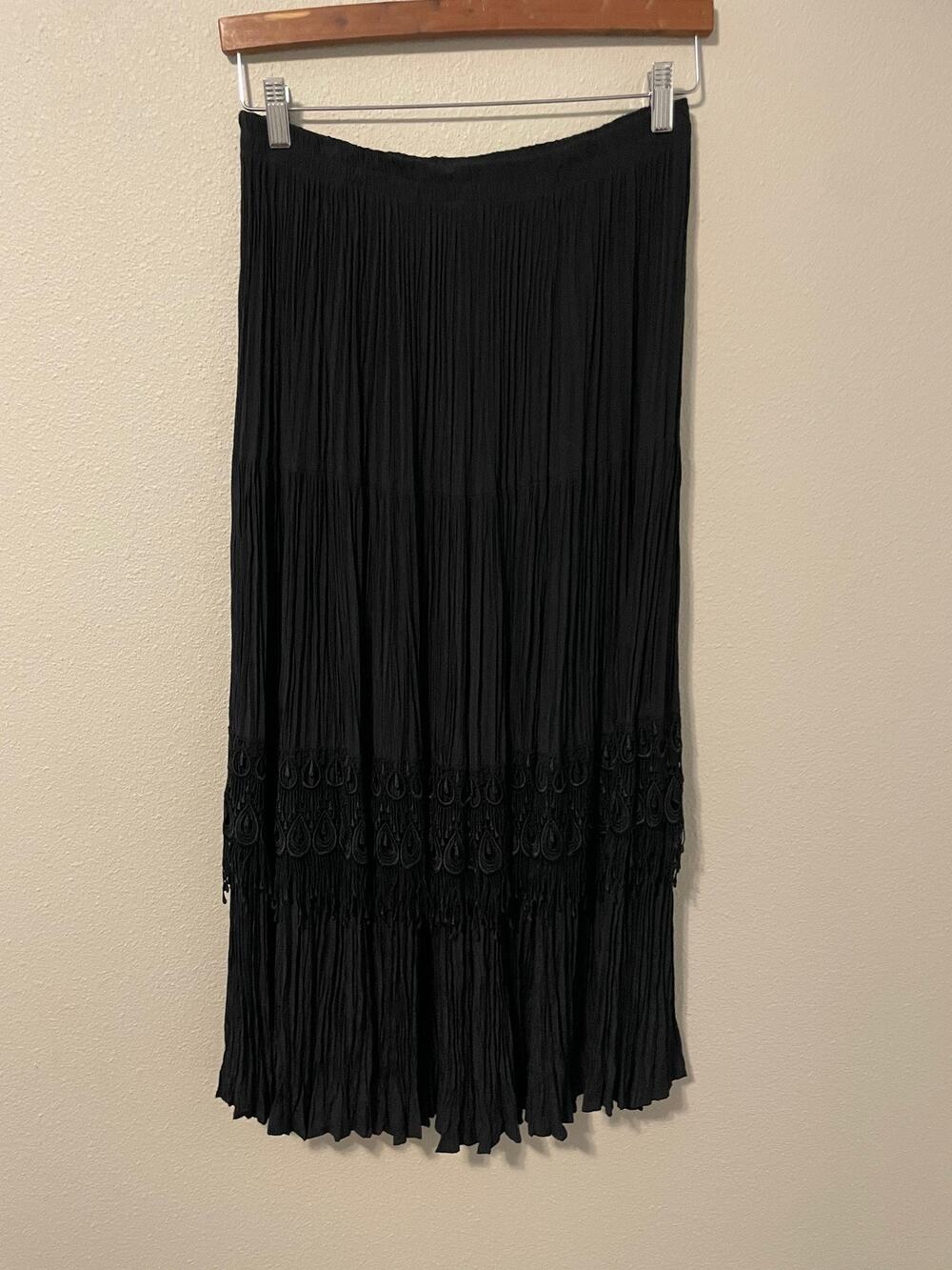 Vintage Broom Crinkle Peasant Maxi Skirt Womens Plus One Size Black Lace Fringe
